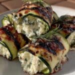 cremige gegrillte zucchini-röllchen mit feta-füllung - featured image